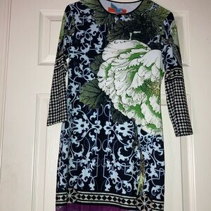 Sz-M-3/4 length sleeve, Multi-Color, Abstract, knee above the knee dress